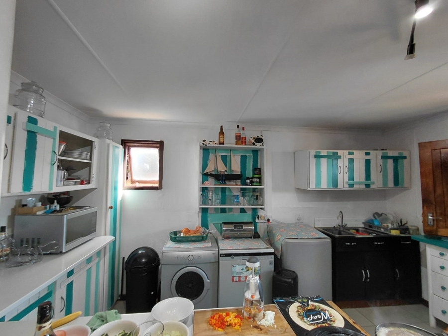 5 Bedroom Property for Sale in C Place Eastern Cape